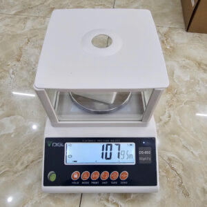 Mặt trước Cân mẫu vải DS302 300g