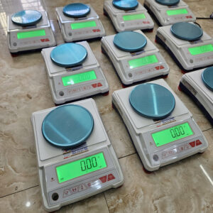 Cân điện tử chính xác 0.01g AX series