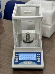 Cân Điện Tử 4 Số Lẻ FA2204